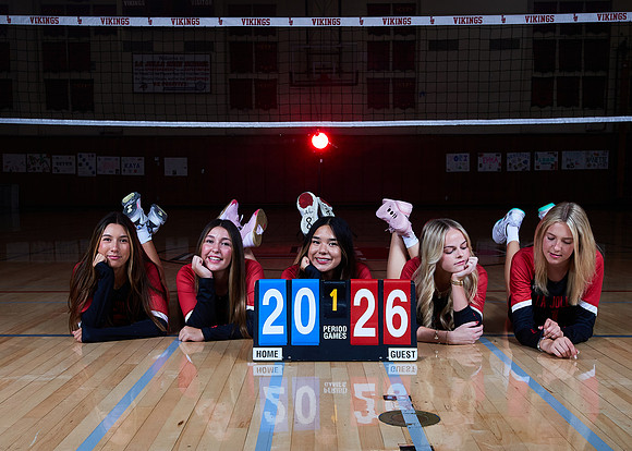 La Jolla High School Varsity Girls Volleyball