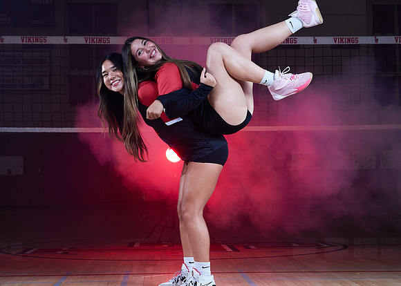 La Jolla High School Varsity Girls Volleyball